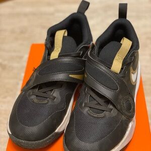 Nike Team Hustle D11 “Pre School” Black and Tan Basketball Shoes
